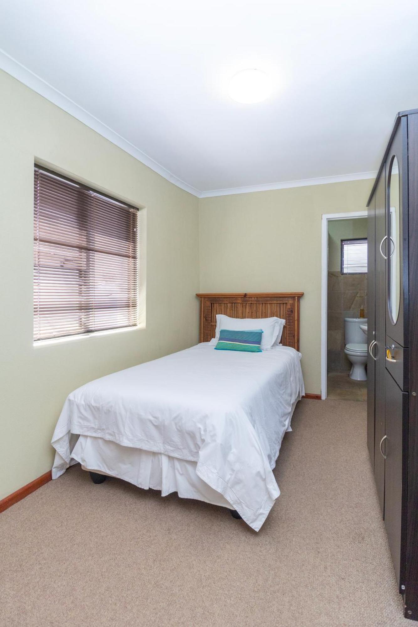 Ferienwohnung Whale Waters Self Catering Gansbaai De Kelders Exterior foto